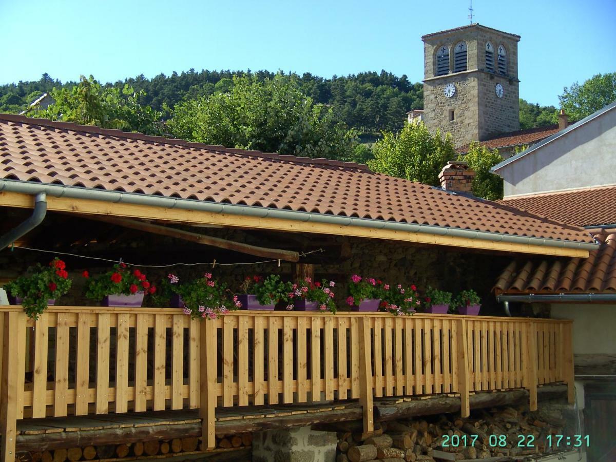 Bed and Breakfast La Fontaine Saint-Georges-en-Couzan Екстер'єр фото