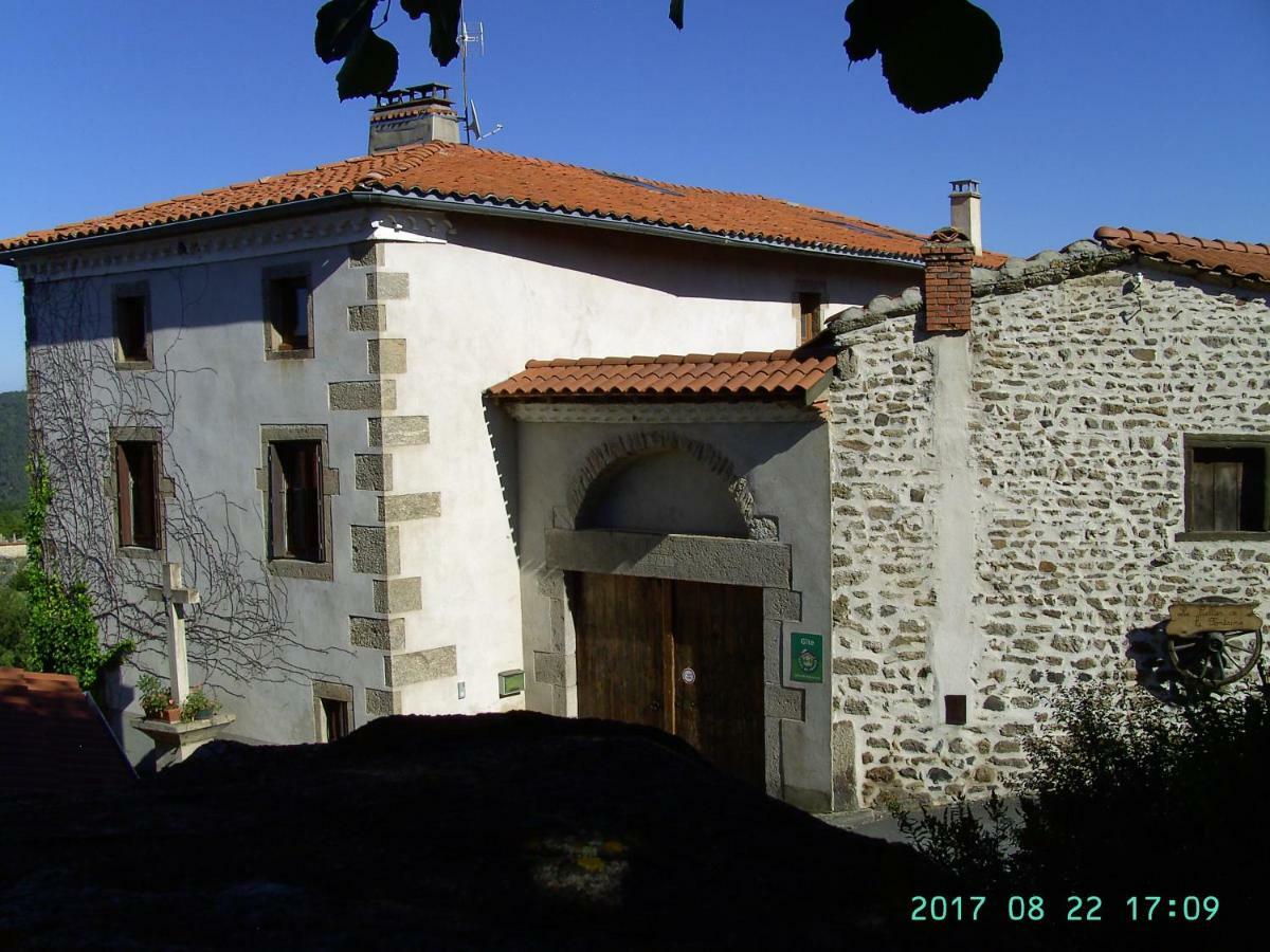 Bed and Breakfast La Fontaine Saint-Georges-en-Couzan Екстер'єр фото