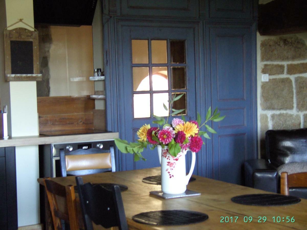 Bed and Breakfast La Fontaine Saint-Georges-en-Couzan Екстер'єр фото